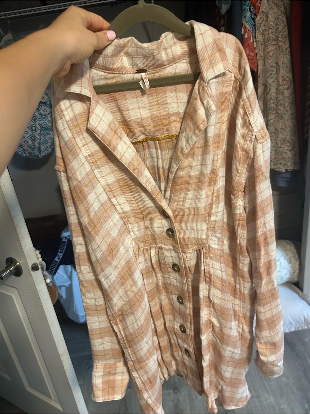 Free People replacement button in tan and cream